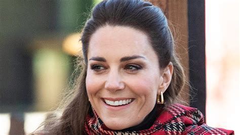 Kate Middleton Shows Off Long Hair Makeover As Englands Lockdown