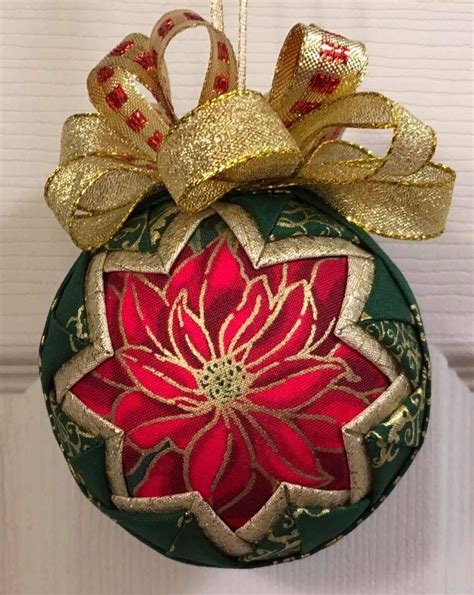 Diy Quilted Christmas Ornaments Quilted Fabric Ornaments Handmade Christmas Crafts Christmas
