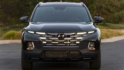 Hyundais 2023 Santa Cruz Night Edition Is A Sporty Blackout Compact