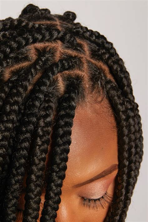 Knotless Box Braids Medium Width