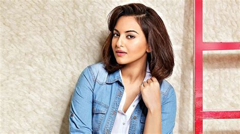Sonakshi Sinha Birthday Special 9 Popular Dialogues From Her Movies