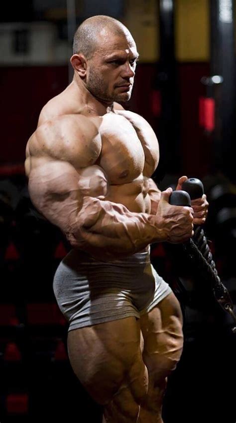Pin By Craig Wood On Bodybuilding Live Massive Bodybuilding Big Muscles Muscle