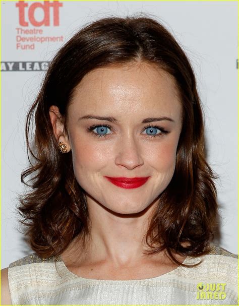 Full Sized Photo Of Alexis Bledel Mad Men Guest Star 07 Photo 2657974