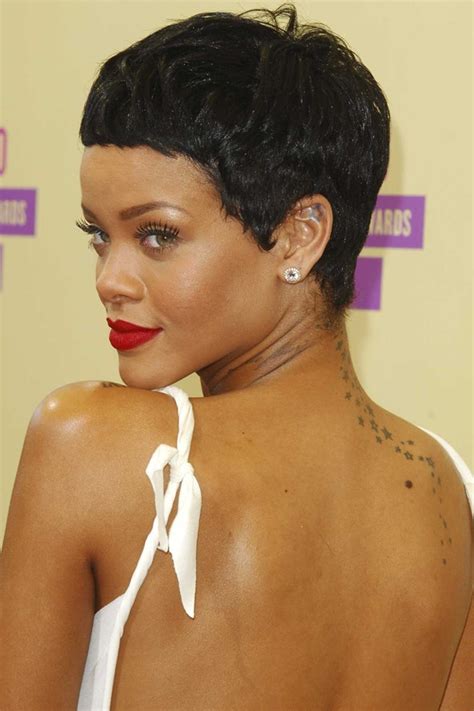 Timeline Perubahan Gaya Rambut Rihanna Dulu And Sekarang Diva My