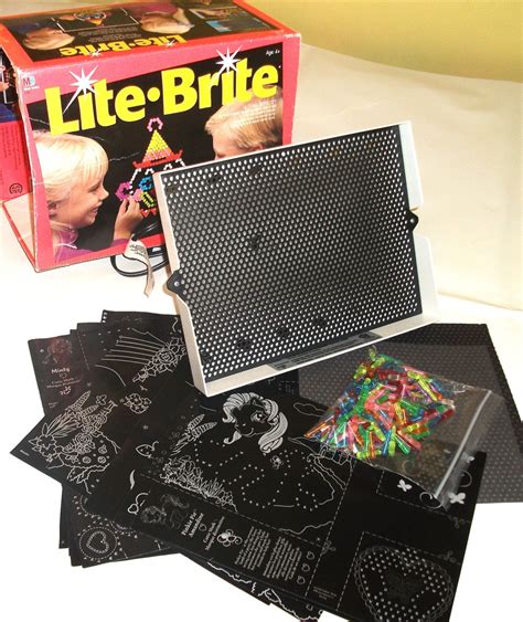 Retro Lite Brite Toy With 12 Refills And Coloured Pegs