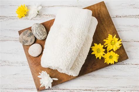 Hot Towel Hot Stone Combo Hands Of Brama Massage Clinic