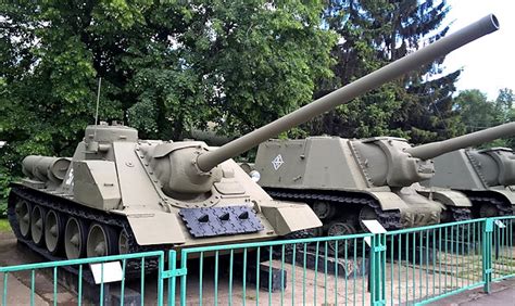 Restored Su 100 Red Army Ww2 100mm Tank Destroyer In Moscow Russia