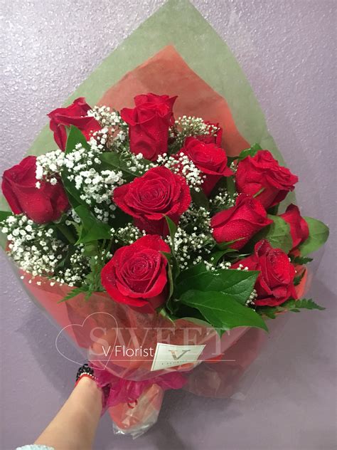 Simple Red Roses Bouquet In Las Vegas Nv V Florist