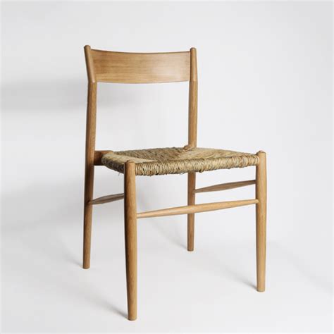 Your living room can look stylish and updated in no time. NON STANDARD OAK DINING CHAIR WITH WOVEN RUSH SEAT | Oak ...