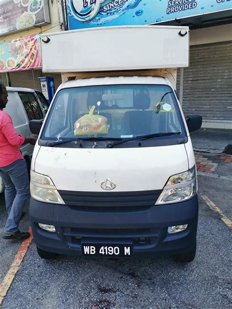 The main store located in bangsar has been demolished for renovation. Gerai Kari Kepala Ikan "Bawah Pokok" Bangsar Kene Roboh ...