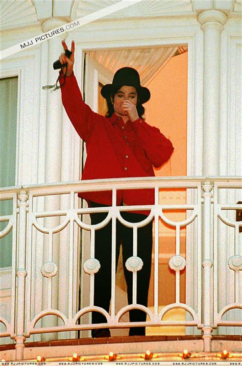 Fotos Michael Jackson Visita Disneyland Paris Dezembro De 1995
