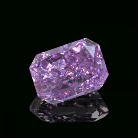 A Very Rare Vivid Purple Diamond Purple Diamond Crystals And
