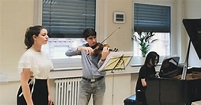 De Roca a Alemania, el viaje de la cantante y el violinista para sonar ...