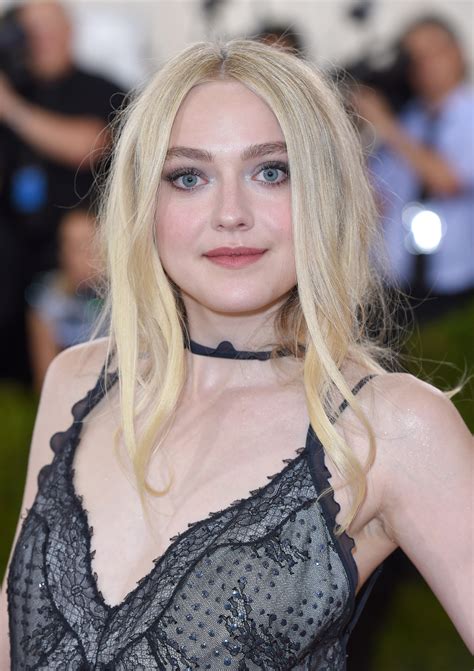 Dakota Fanning Just Rocked The Coolest Glitter Roots We’ve Ever Seen Teen Vogue