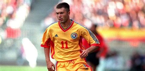 Adrian i̇lie 22 nisan 1974 craiova, romanya'da doğmuştur. Adrian Ilie - Cobra - Steaua Liberă