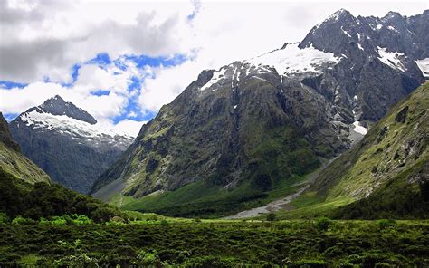 New Zealand Mountains Wallpaper