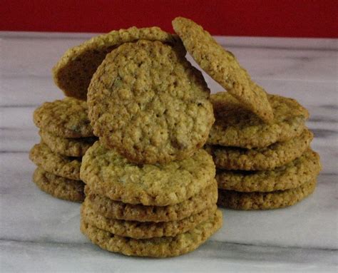I tried this recipe for making old fashion oatmeal cookies, along with the quaker oats recipe to see what the difference was and a little of this and that, i made a perfect golden brown batch. Diabetic Oatmeal Cookies Recipe Simple : Cinnamon-Raisin ...