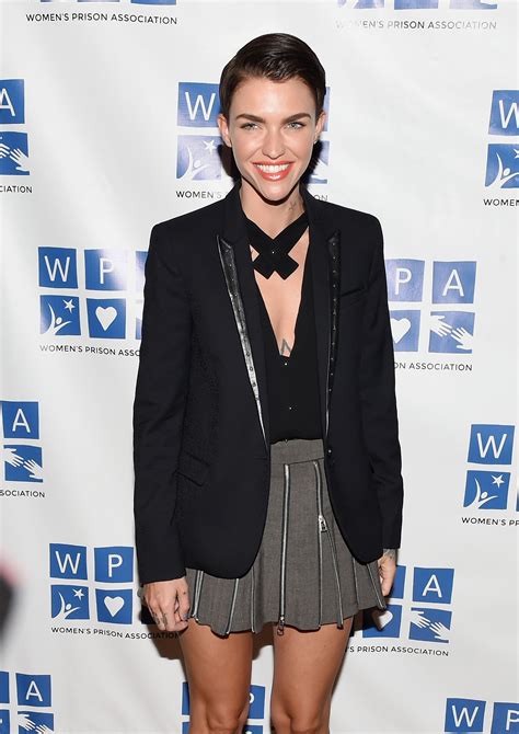 Ruby Rose Wears A Classic Tuxedo And It S So Ruby Rose In The Best Of Ways — Photos