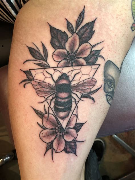 Geometric Bee With Flowers Tattoo Bee And Flower Tattoo Honey Bee