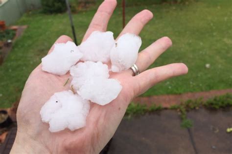 Giant Hail Thunderstorms Lash Nsw Thunderstorm Warning