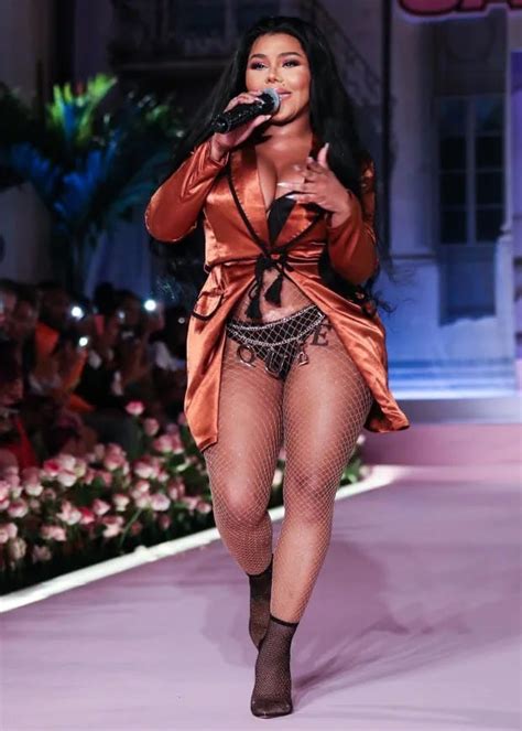 Ashantis Raunchy Outfit For The Nyfw Causes Uproar Pics