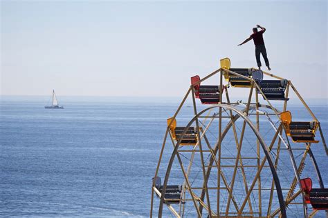 Santa Cruz Beach Boardwalk To Remove Its Famed Ferris Wheel After 60 Years