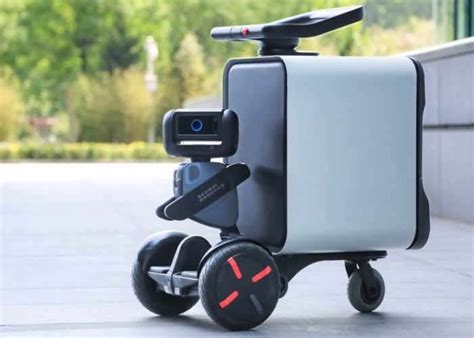 Loomo Go Autonomous Delivery Robot Unveiled By Segway Video Geeky