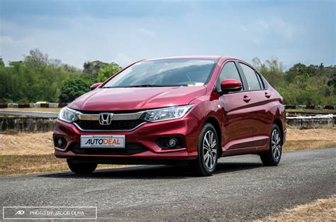Honda city e spec's average market price (msrp) is found to be from $12,900 to $20,000. Review: 2018 Honda City E CVT | Autodeal Philippines