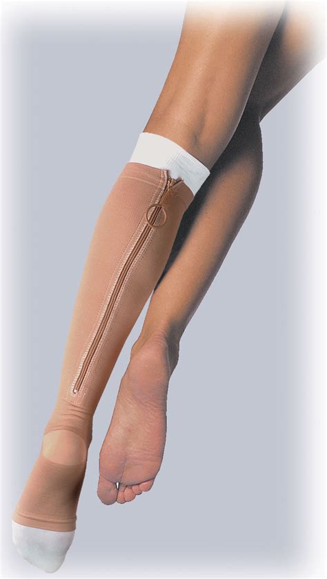 Compression garments are used as a preventative measure against the formation of blood clots, leading to deep vein thrombosis (dvt). Jobst UlcerCare Stocking with Liners 40mmHg, S, Beige