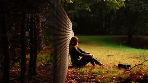 Alone Girl Hd Wallpaper Cute Girl Sitting Alone 379828 Hd