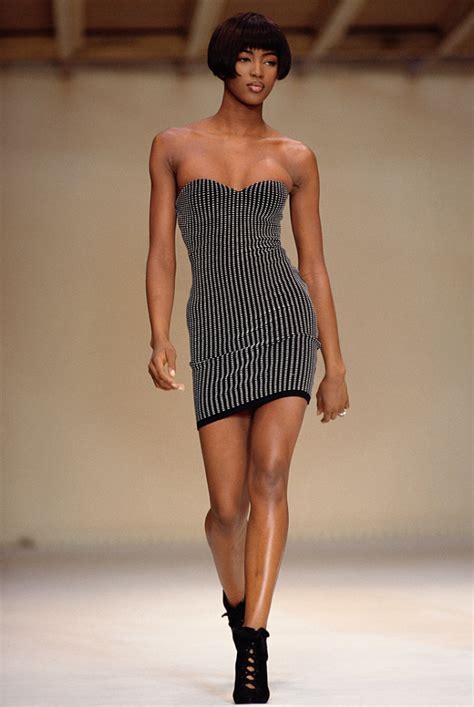 Oh Yeah Pop Naomi Campbell 90s Fashion Moments