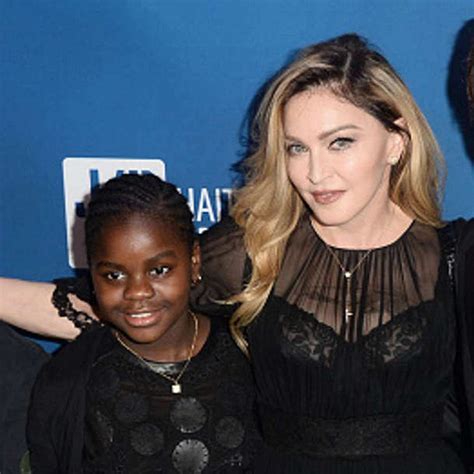 Aber nicht mit ihren ersten zwei posts, denn diese sind lediglich auszüge. Madonna: Ärger mit der biologischen Familie ihrer Tochter ...