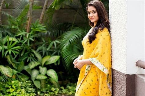 Keerthi Suresh Latest In Yellow Floral Saree In Mahanati Actress As Savitri Indian Filmy Actress