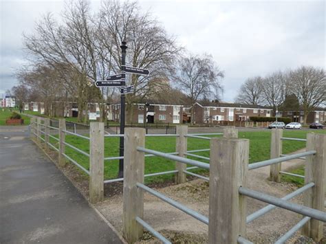 Bourn Brook Walkway Selly Oak Harborne Lane To New Fos Flickr