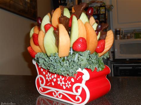 Edible Arrangements ~ Beautiful Fresh Fruit Displays That Look Good