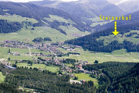 Toblach in südtirol liegt am eingang des höhlensteintales. Steinerhof - Toblach - Farm Holidays in South Tyrol ...
