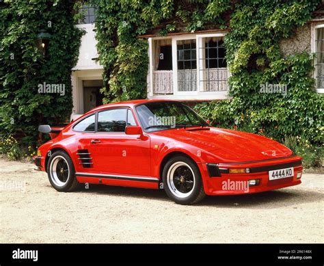 Porsche 930 Turbo Se Hi Res Stock Photography And Images Alamy