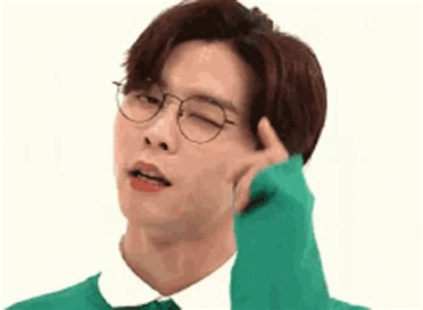 Gifs Johnny Suh NCT