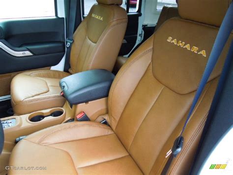 2013 Jeep Wrangler Unlimited Sahara 4x4 Front Seat Photo 70400646