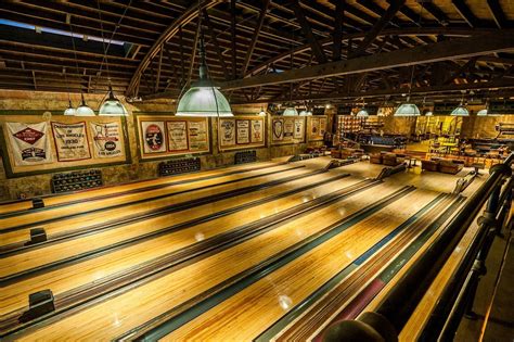 A Bowling Alley In Highland Park In California Has Been Renovated To