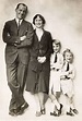 Príncipe Axel de Dinamarca y su familia | Dinamarca, Tomar fotos tumblr ...
