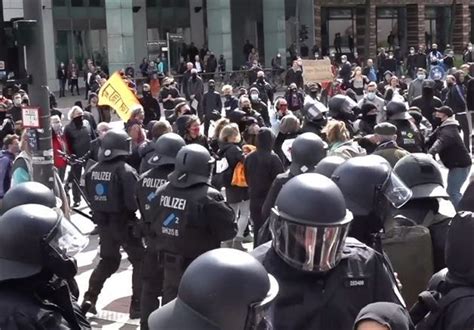 Police Clash With Anti Lockdown Protesters In Hamburg Video World
