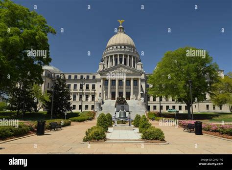 The Mississippi State Capital In Jackson Mississippi Stock Photo Alamy