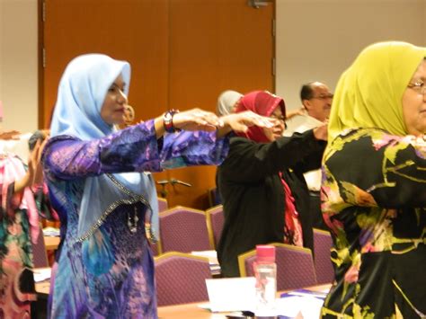 1.1 definisi protokol dan etika sosial. Kenangan Kursus bersama Minda Training Consultant: ASAS ...