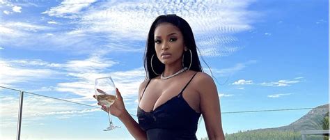 Jun 21, 2021 · africa's number one female dj, ntombizinhle jiyane, affectionately known as dj zinhle, is reportedly pregnant with her boyfriend and one half of black motion, murdah bongz's baby. Ayanda Thabethe Makes History As The First Face Of New ...