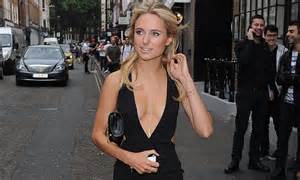 Kimberley Garner Stuns In Plunging Black Dress In London Daily Mail Online