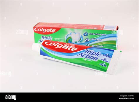 Colgate Toothpaste Box Cavity Protection Hi Res Stock Photography And