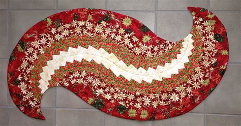 Spiral Bargello Christmas Tablerunner Quilted Table Runners