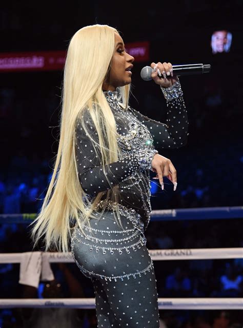 They are versatile and flattering on almost everyone, and make a serious style statement. Cardi B's Most Extreme Hair Transformations, From a Choppy ...