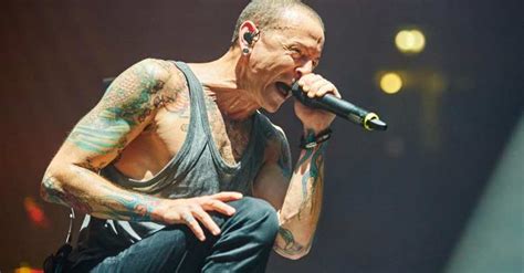 Linkin Park Frontman Chester Bennington Dead At 41 Killed Himself By